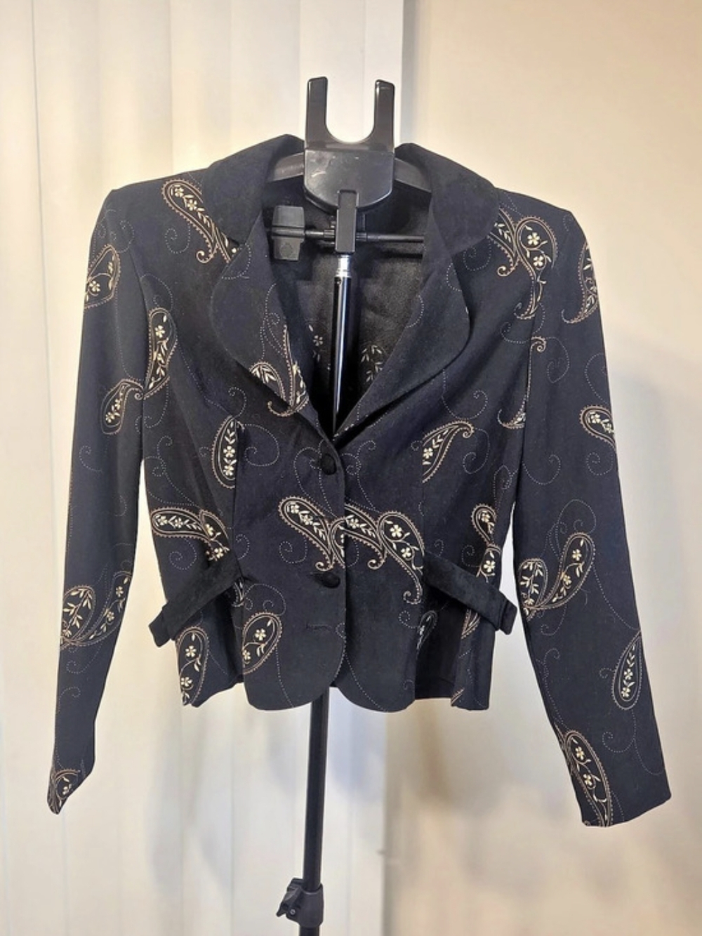 Brett Alexander Paisley Blazer in Black & Gold Size 3 Like New
